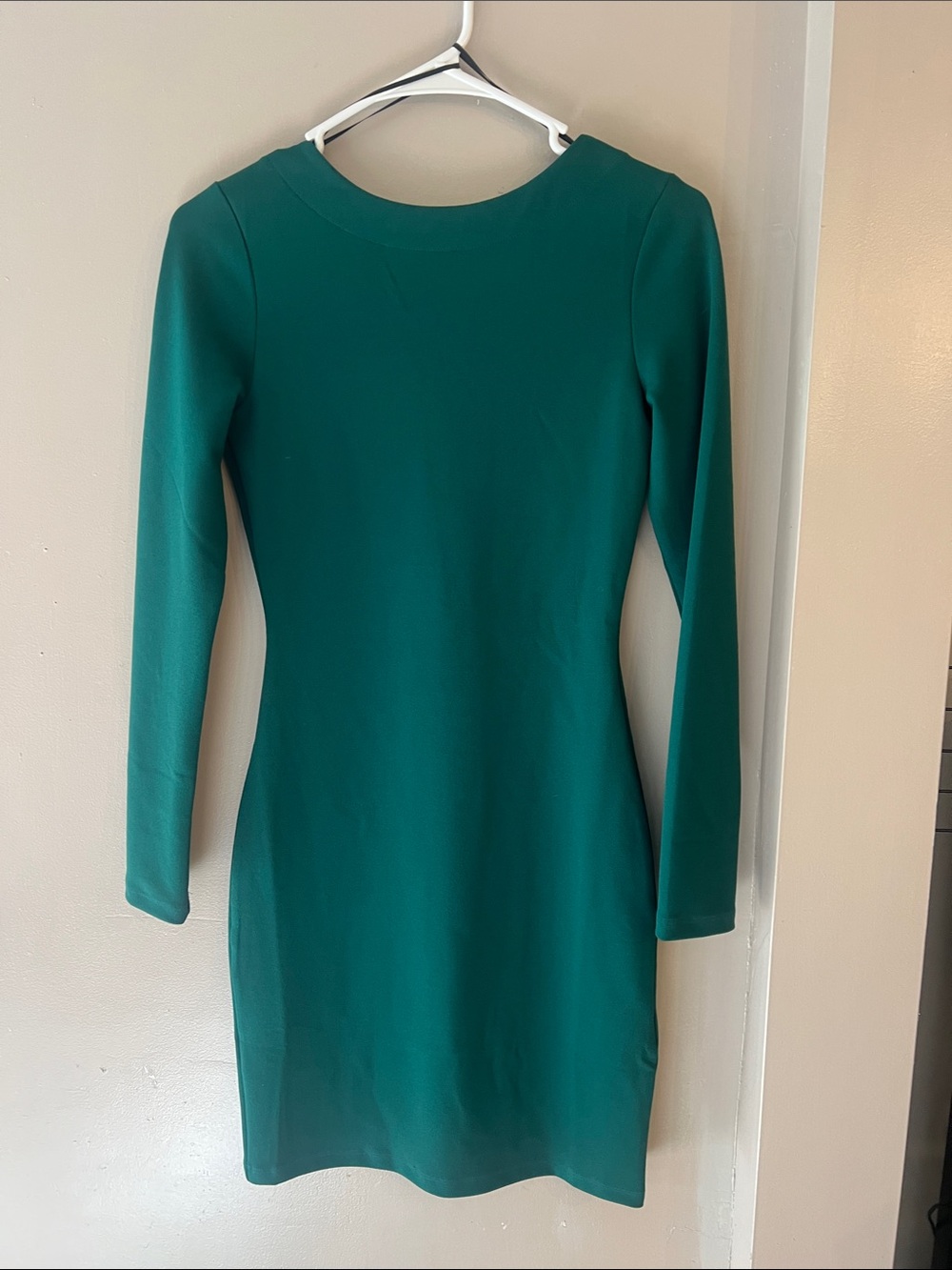 H&M Emerald Green Long-Sleeve Sheath Dress